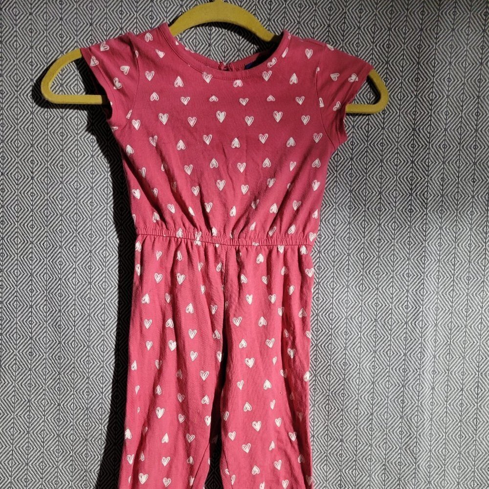 Old Navy Girl's Red Romper Decorated With White Hearts Covering It Size 3T